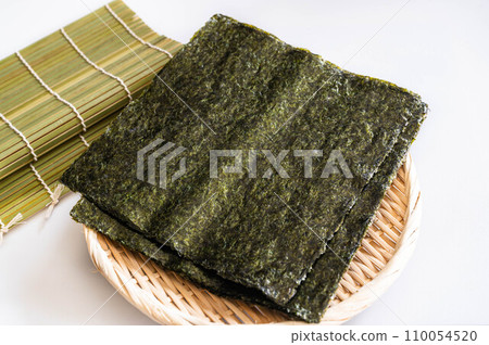 Roasted seaweed 110054520