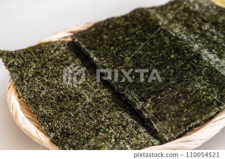 Front and back of grilled seaweed Front and back of grilled seaweed 110054521
