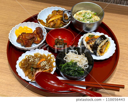 Korean cuisine  110056443