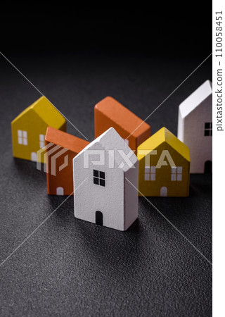 A small wooden house as an idea for investing in your own home A small wooden house as an idea for investing in your own home 110058451