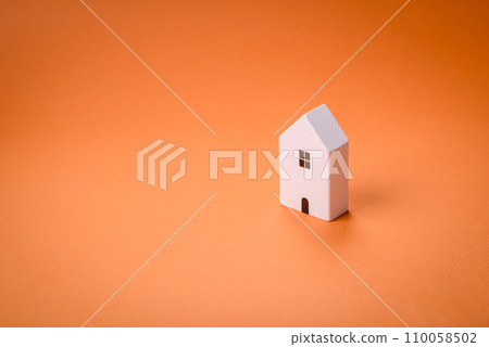A small wooden house as an idea for investing in your own home A small wooden house as an idea for investing in your own home 110058502