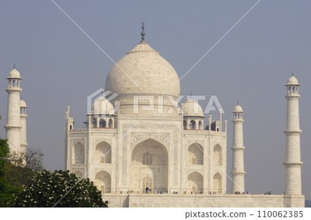 India Agra Taj Mahal mausoleum and four minarets India Agra Taj Mahal mausoleum and four minarets 110062385