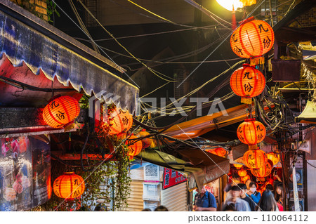 台灣九份,舒奇路,蘇奇路,石階,大街,夜晚,夜景,台灣美食,週邊吃飯,茶館,燈籠 台灣九份,舒奇路,蘇奇路,石階,大街,夜晚,夜景,台灣美食,週邊吃飯,茶館,燈籠 110064112