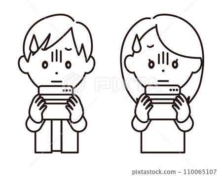 Men and women become anxious after looking at their bankbook_black and white 110065107