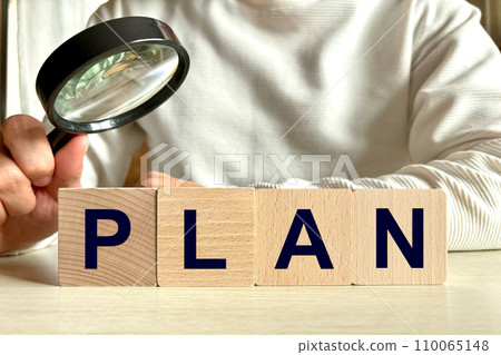 PLAN and men/image of thinking about planning PLAN and men/image of thinking about planning 110065148