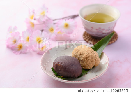 Ohagi, a Japanese sweet that represents Japan 110065835