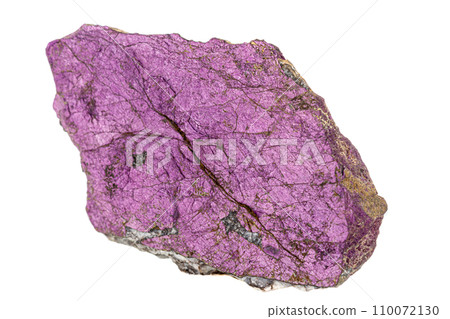 Macro mineral stone purpureus, (purple) purpurite in the breed a white background 110072130