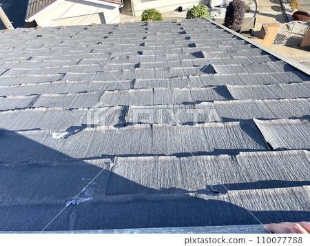 嚴重惡化的屋頂 110077788