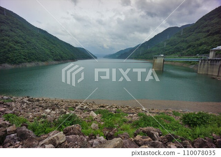 三保羅大壩和三保羅湖的堤防 110078035