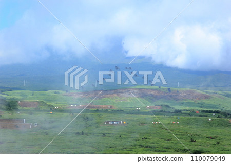 Depicting Mt. Fuji with tank fireworks (Fuji Comprehensive Firepower Exercise, Shizuoka Prefecture) 110079049