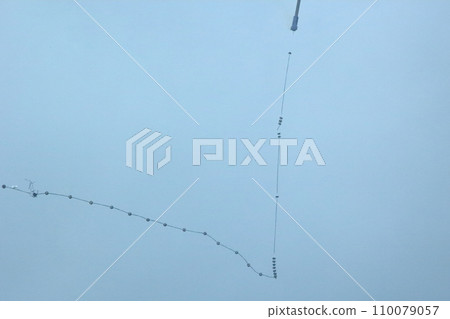 Landmine disposal rocket ammunition being projected (Type 92 Minefield Disposal Vehicle, Fuji General Firepower Exercise, Shizuoka Prefecture) Landmine disposal rocket ammunition being projected (Type 92 Minefield Disposal Vehicle, Fuji General Firepower Exercise, Shizuoka Prefecture) 110079057