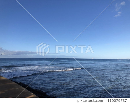 "Hawaii" Early morning seascape seen from Ala Moana Beach Park 110079787
