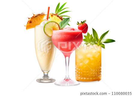 Set and collection of classic alcohol cocktails or mocktail isolated on white background with fresh summer fruits Set and collection of classic alcohol cocktails or mocktail isolated on white background with fresh summer fruits 110080035