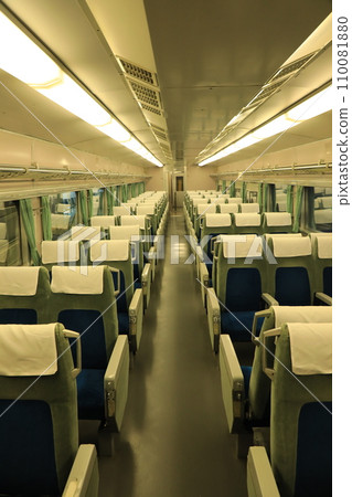 新幹線0系列車內(日本埼玉縣埼玉市) 新幹線0系列車內(日本埼玉縣埼玉市) 110081880