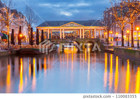 Christmas Leiden bridge Koornbrug Christmas Leiden bridge Koornbrug 110083355