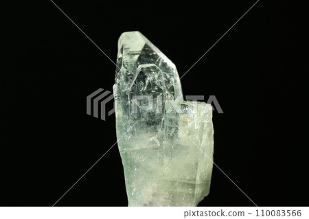 Green apophyllite/green fish rock 110083566