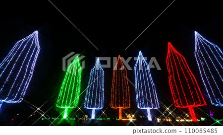 Colorful christmas tree 110085485