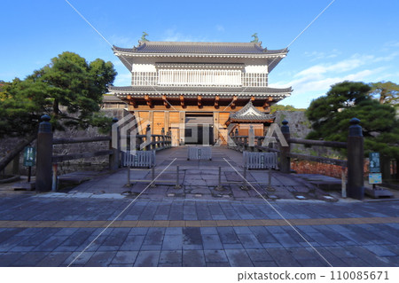 鹿兒島城（鶴丸城）的塔門和石橋 110085671