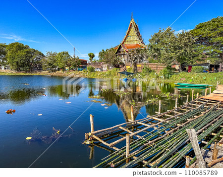 Gae Dam wooden bridge in Roi Et, Thailand 110085789