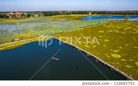 Gae Dam wooden bridge in Roi Et, Thailand 110085791