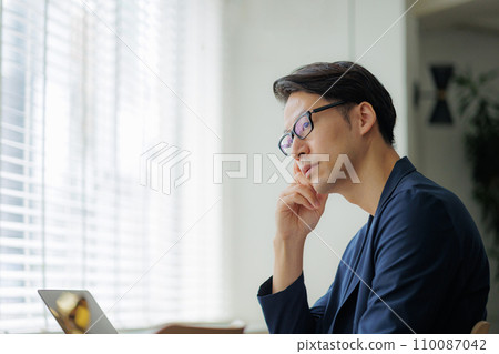  企業形象 110087042