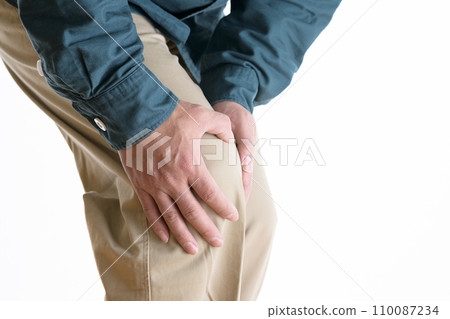 knee pain image knee pain image 110087234