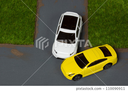 Collision accident with a car that did not stop at an intersection 110090911