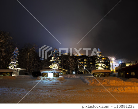 新雪谷東急的夜晚 毗鄰 Grand Hirafu 的 Ki Niseko Hotel 酒店 110091222