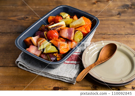 roasted vegetables 110092845