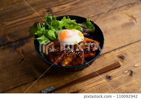 碗豬肉 碗豬肉 110092942