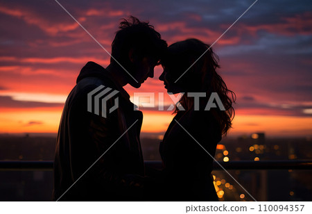 Silhouette of a couple in profile face to face 110094357