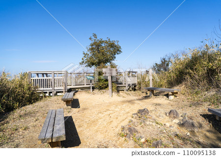 Summit square of Mt. Sennan Iimori (Kisen Alps) 110095138