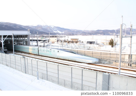 E956 ALFA-X Shin-Hakodate-Hokuto Station E956 ALFA-X Shin-Hakodate-Hokuto Station 110096833