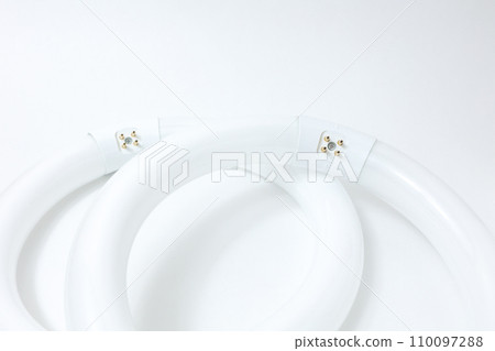Fluorescent tube, fluorescent lamp, circular fluorescent lamp, electricity, glass tube, glass, circle, light, light, energy 110097288