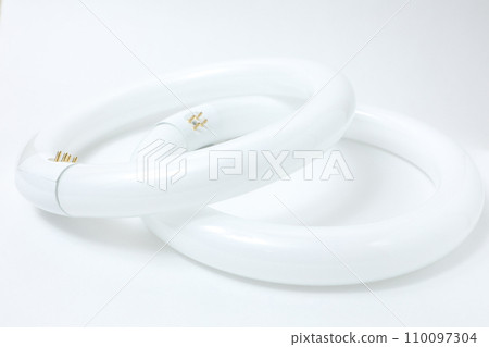 Fluorescent tube, fluorescent lamp, circular fluorescent lamp, electricity, glass tube, glass, circle, light, light, energy Fluorescent tube, fluorescent lamp, circular fluorescent lamp, electricity, glass tube, glass, circle, light, light, energy 110097304