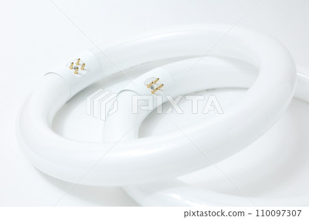 Fluorescent tube, fluorescent lamp, circular fluorescent lamp, electricity, glass tube, glass, circle, light, light, energy 110097307