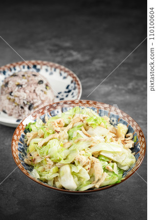 salad with tuna salad with tuna 110100604