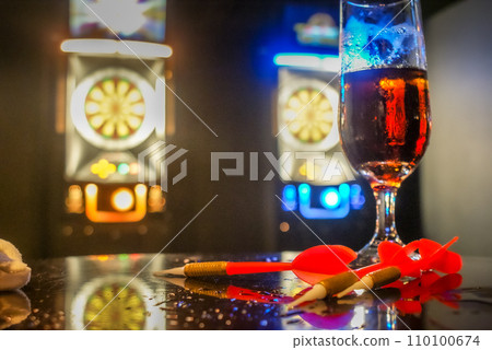 glass and darts 110100674