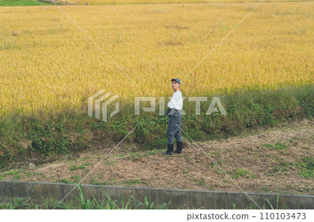 farming, farmer, farmhouse 110103473