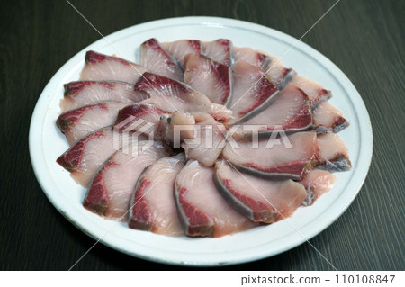 Delicious yellowtail shabu Delicious yellowtail shabu 110108847