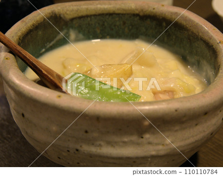 千葉縣習志野市津田沼 居酒屋 八門奶油鍋配培根蔬菜 110110784