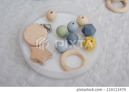 手矽膠珠,適合寶寶出牙 手矽膠珠,適合寶寶出牙 110113470