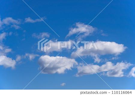 藍天白雲飄浮《風景/背景素材》 110116064