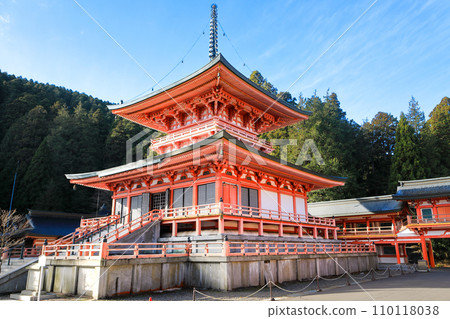 World Heritage Site Head Temple of the Tendai Sect, East Tower of Mt. Hiei Enryakuji Temple Hokke Sojiin East Tower World Heritage Site Head Temple of the Tendai Sect, East Tower of Mt. Hiei Enryakuji Temple Hokke Sojiin East Tower 110118038