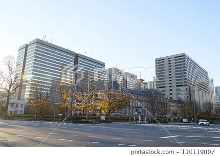 在皇宮護城河的建築物 在皇宮護城河的建築物 110119007