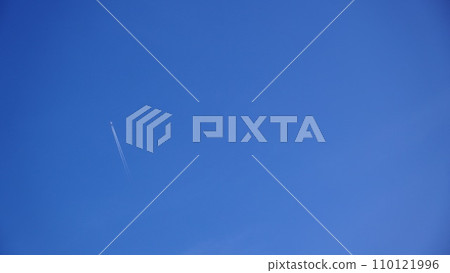 藍天倒映的軌跡 110121996