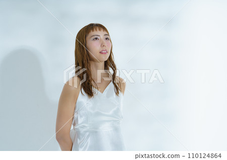 透明女性肖像 透明女性肖像 110124864