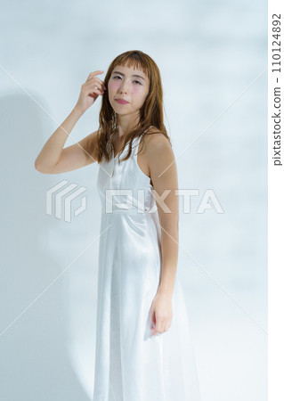 透明女性肖像 透明女性肖像 110124892