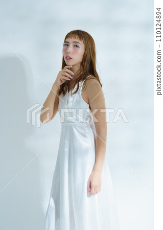 透明女性肖像 透明女性肖像 110124894