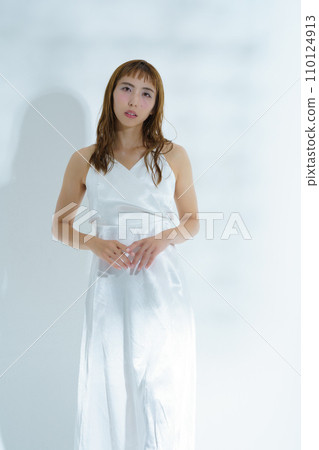 Transparent female portrait Transparent female portrait 110124913